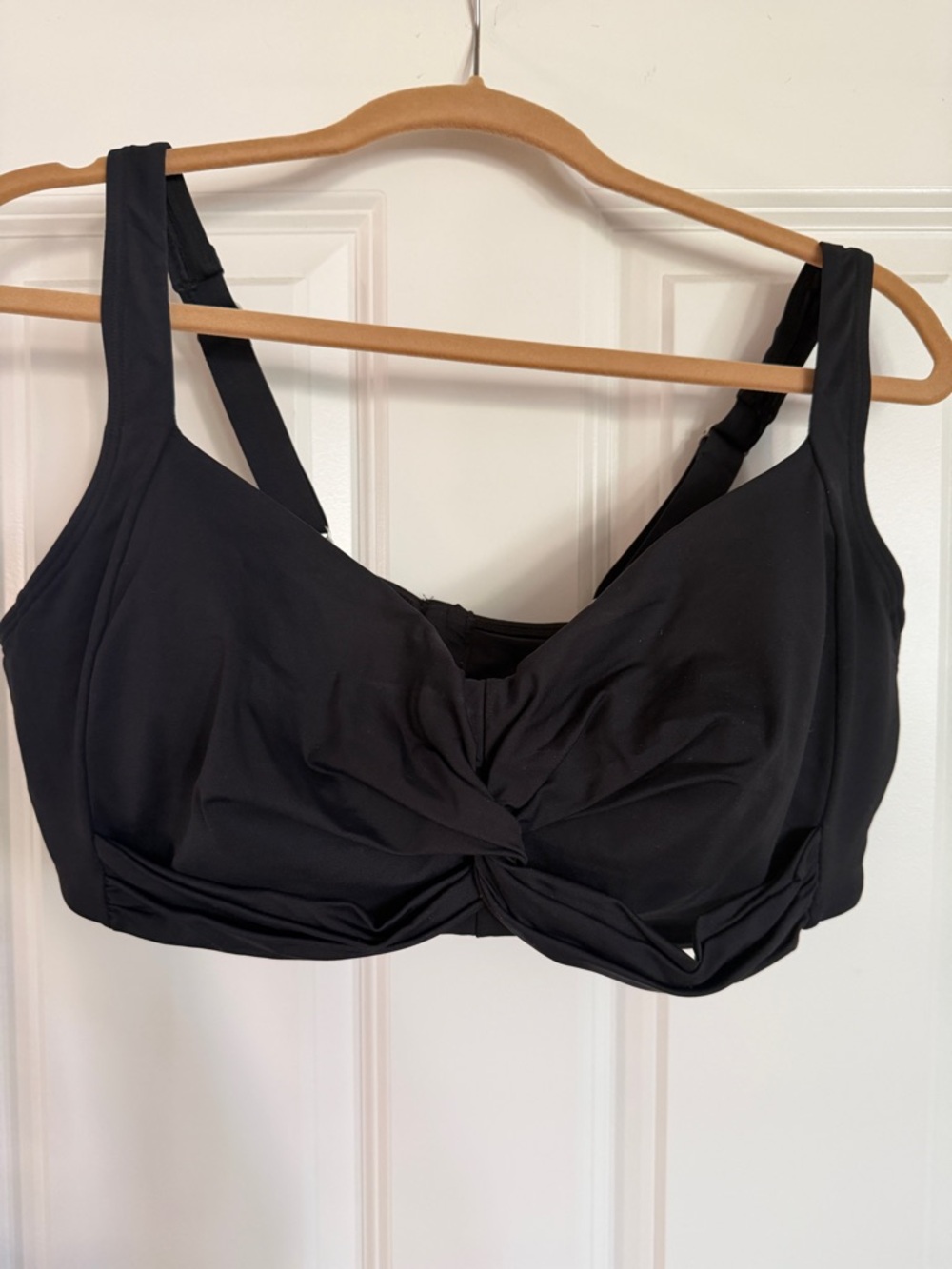 Lands' End Black Twist-Front Underwire Bra